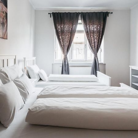 Bond Apartment Zagreb Bagian luar foto