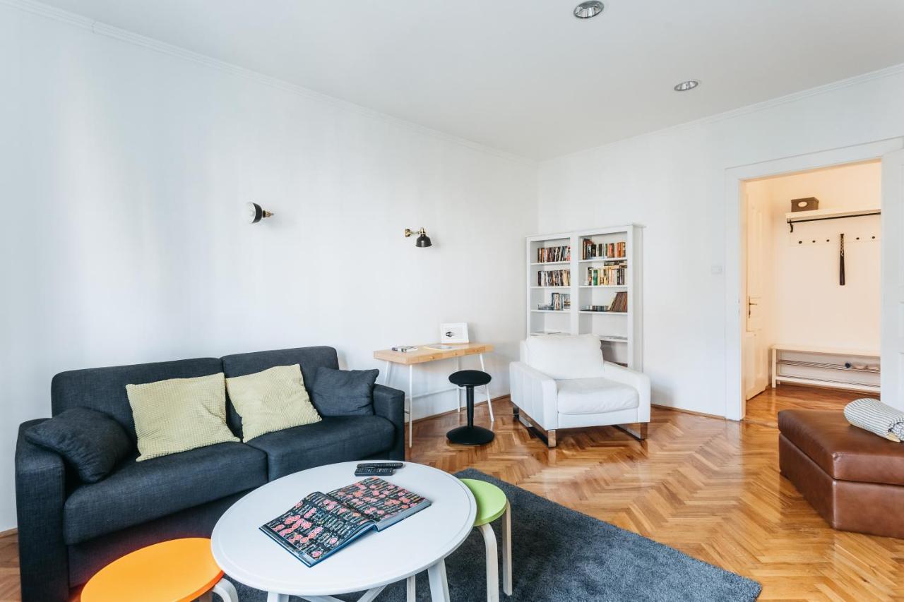 Bond Apartment Zagreb Bagian luar foto