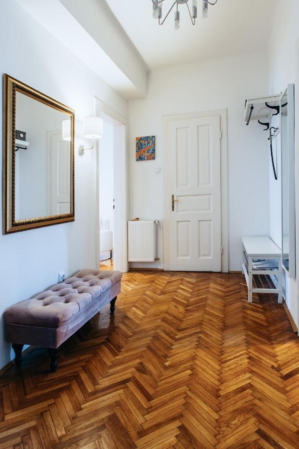 Bond Apartment Zagreb Bagian luar foto