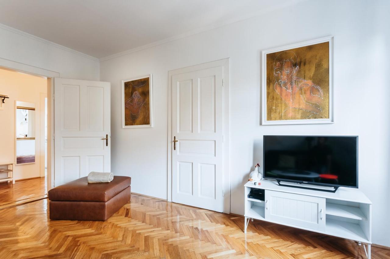 Bond Apartment Zagreb Bagian luar foto