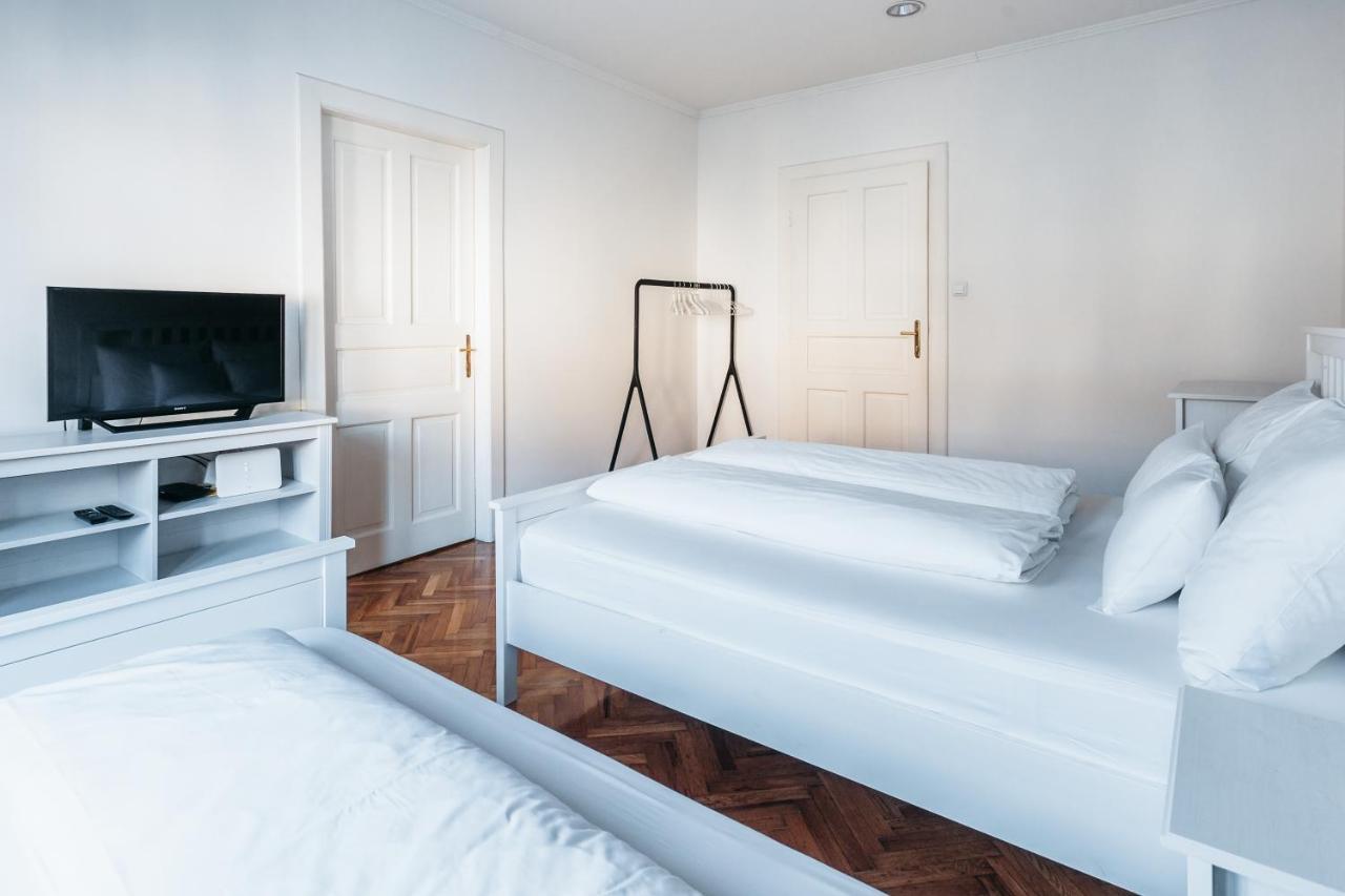 Bond Apartment Zagreb Bagian luar foto